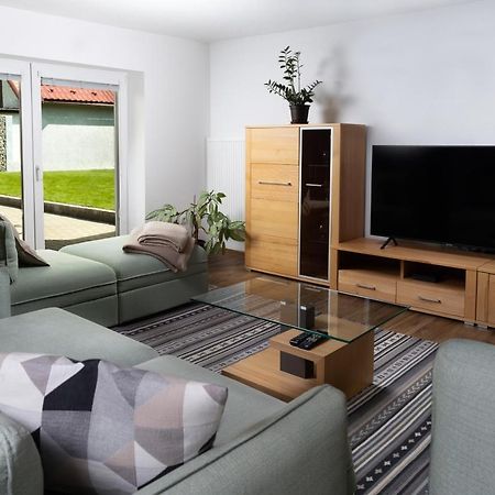 Stylish Apartment Under The Tatras Strba Exterior photo